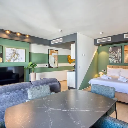 The Official Mercury Suites, With Access To Pool By 360 Estates شقة *