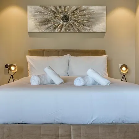 The Official Mercury Suites, With Access To Pool By 360 Estates شقة