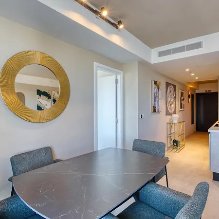 The Official Mercury Suites, With Access To Pool By 360 Estates سانت جوليان