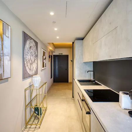 Apartment The Official Mercury Suites, With Access To Pool By 360 Estates San Ġiljan