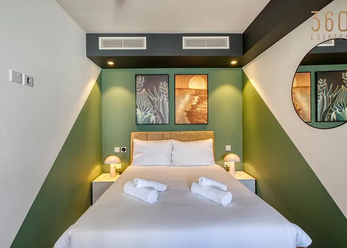 The Official Mercury Suites, With Access To Pool By 360 Estates * Saint Julian's