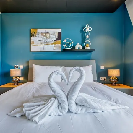 The Official Mercury Suites, With Access To Pool By 360 Estates Apartament