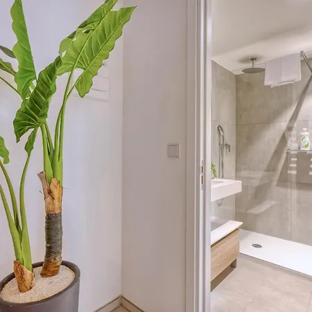 The Official Mercury Suites, With Access To Pool By 360 Estates * St. Julian's